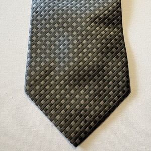 Geoffrey Beane Neck Tie Silk Made USA Classic Business Office Wear Green Gray